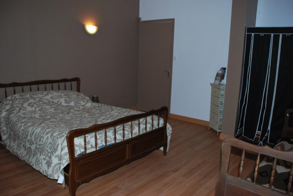 Chambres D'Hotes Le Clos Ambels 앙비알레트 객실 사진