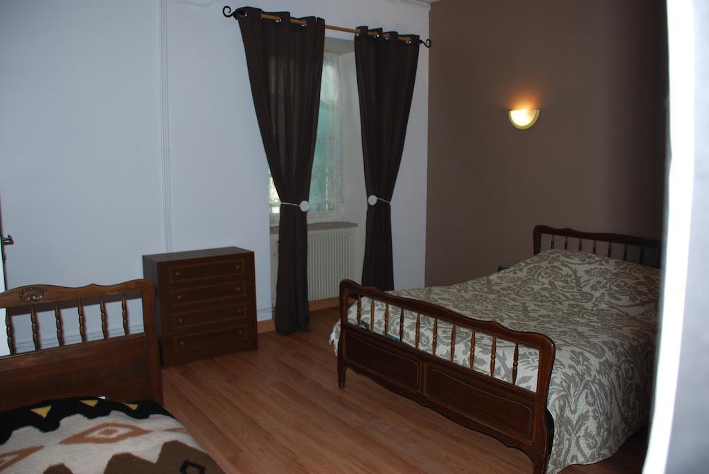 Chambres D'Hotes Le Clos Ambels 앙비알레트 객실 사진